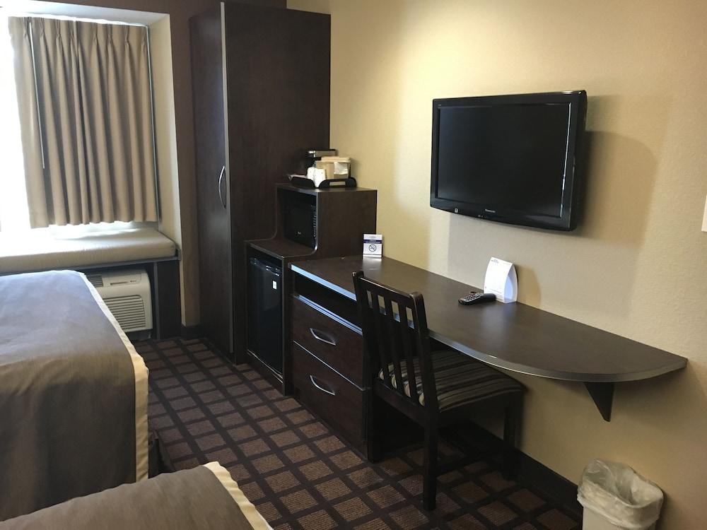Microtel Inn & Suites By Wyndham Michigan City Exterior foto