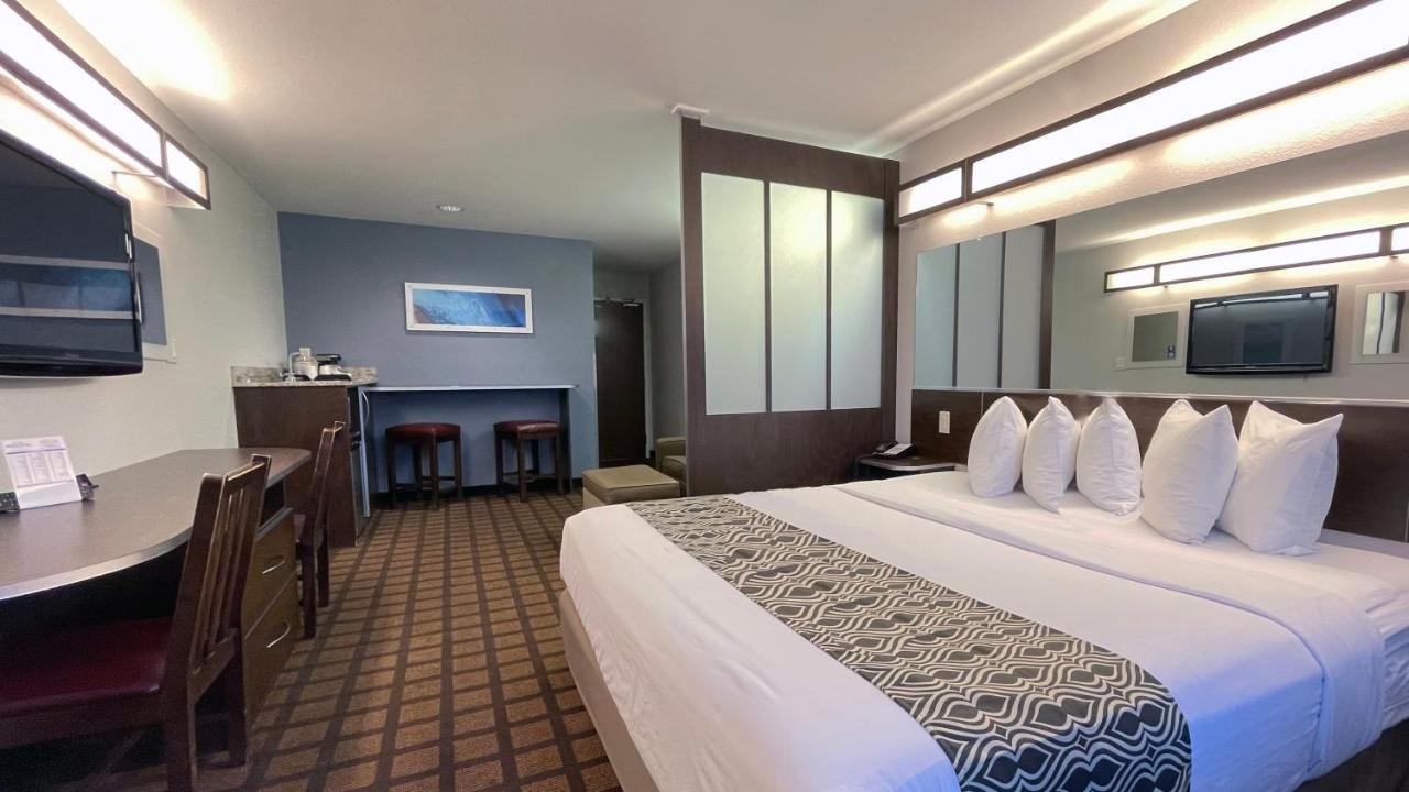 Microtel Inn & Suites By Wyndham Michigan City Exterior foto