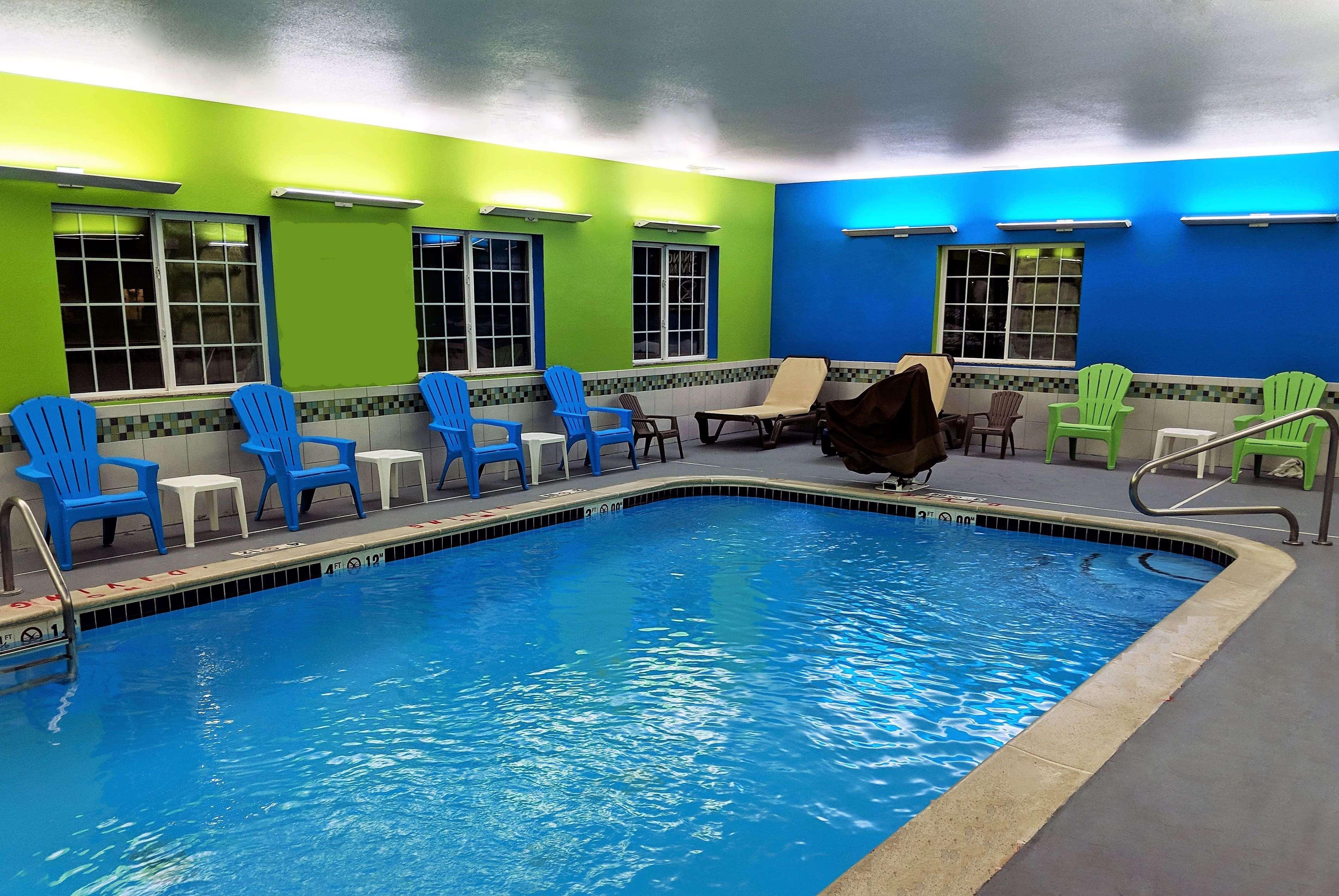 Microtel Inn & Suites By Wyndham Michigan City Exterior foto