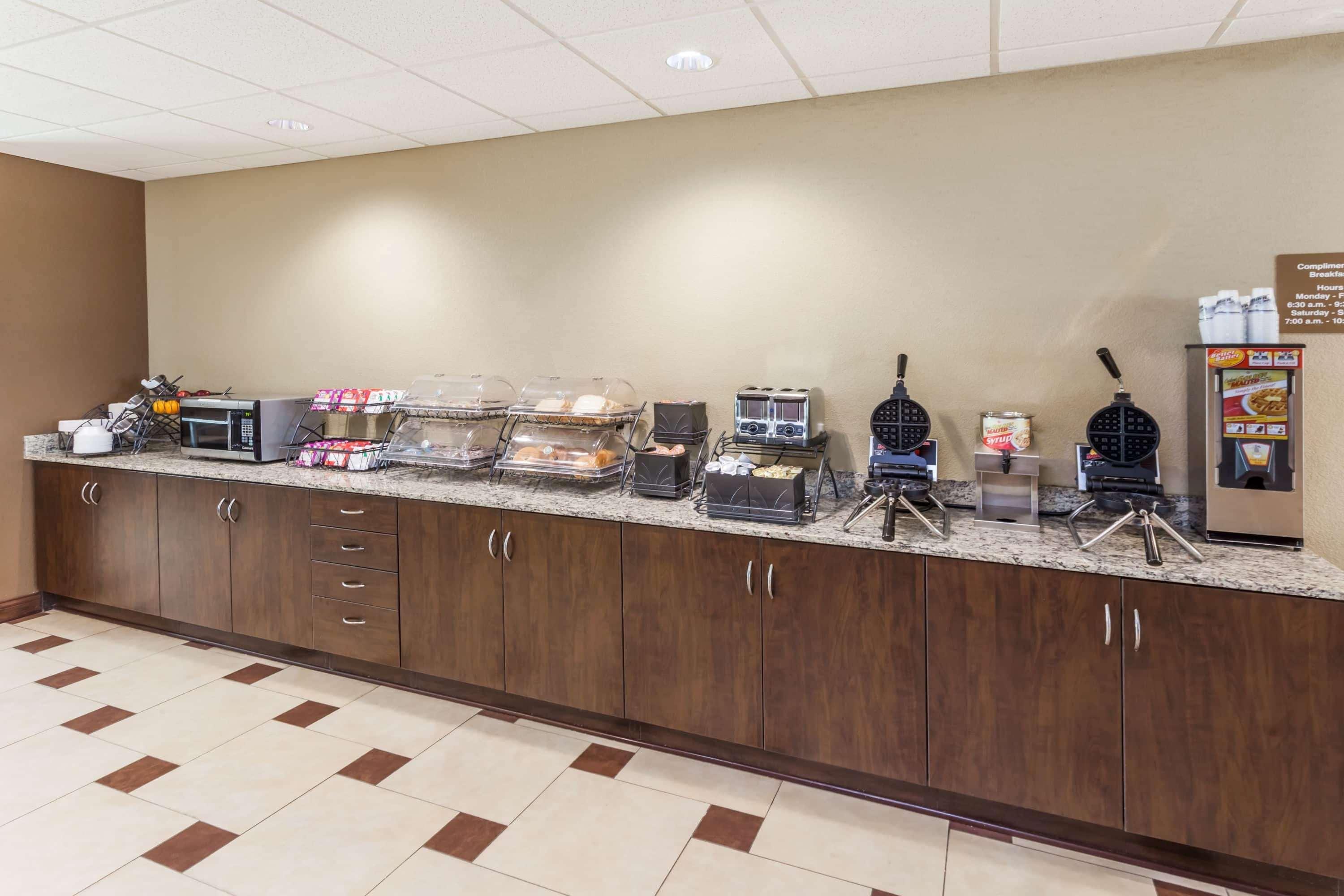 Microtel Inn & Suites By Wyndham Michigan City Exterior foto